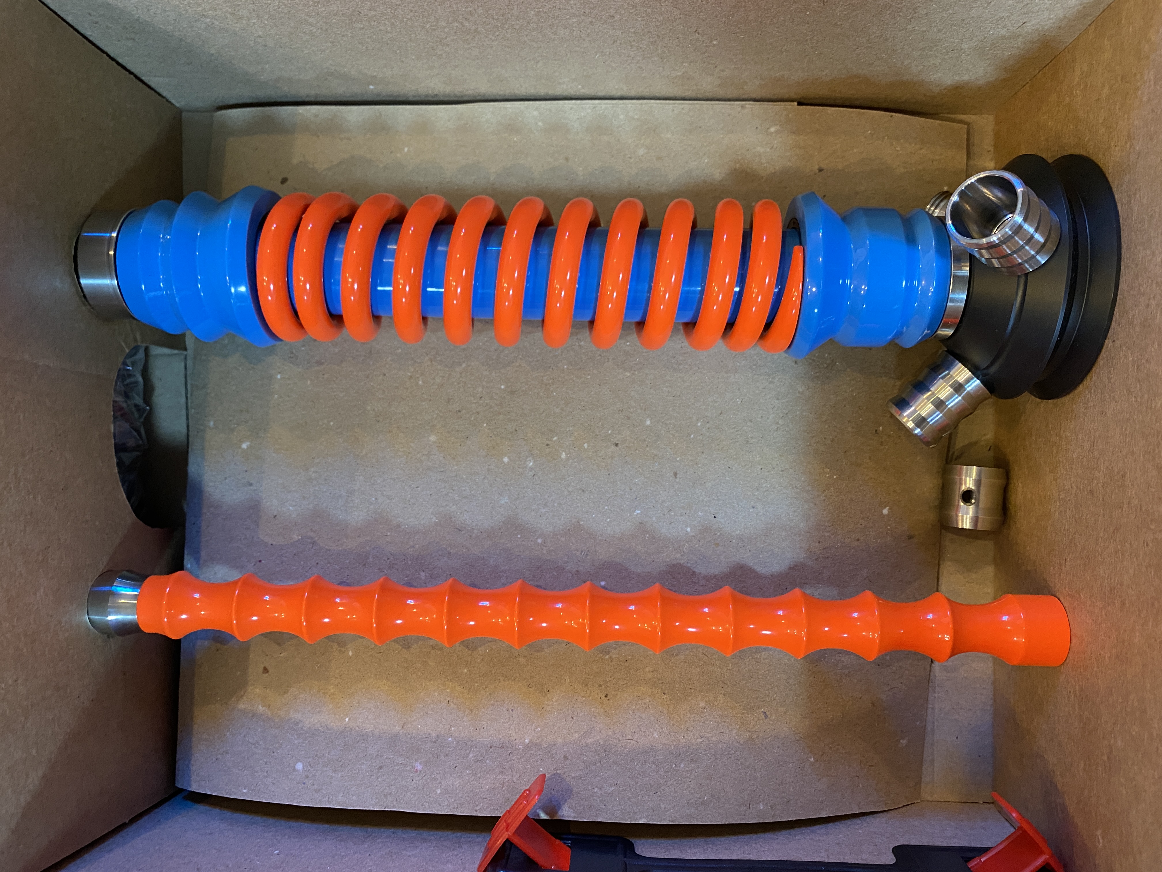 Кальян - Mamay - Coilovers Mini - ( Синяя шахта - Оранжевая флюрисцентная спираль  )